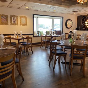 Ferdos Grill - Inside - Mediterranean Near Me - Fort Lauderdale, Florida Ferdos Grill - Inside - Mediterranean Near Me - Fort Lauderdale, Florida