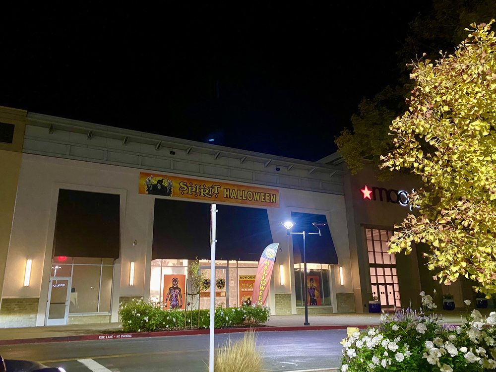 SPIRIT HALLOWEEN Updated September 2024 5800 Northgate Parking Lot