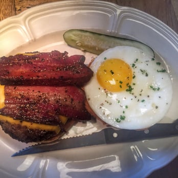 Au Cheval - Heaven in burger form - Bars Near Me - Chicago, Illinois