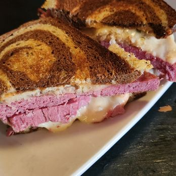 May Kelly's - Reuben sandwich - Pubs Near Me - North Conway, New Hampshire