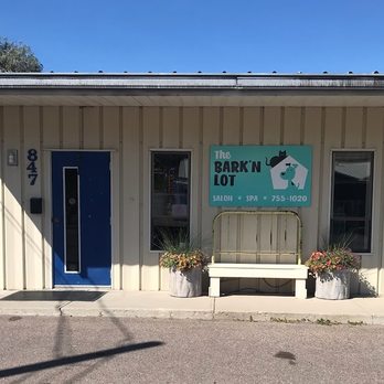The Bark'N Lot - Pet Groomers Near Me - Kalispell, Montana