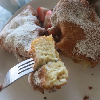 Colette - Inside the famous churro French toast - Breakfast & Brunch Near Me - Pasadena, California
