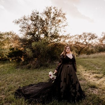 Eyeronic Love - Session Photography Near Me - San Antonio, Texas