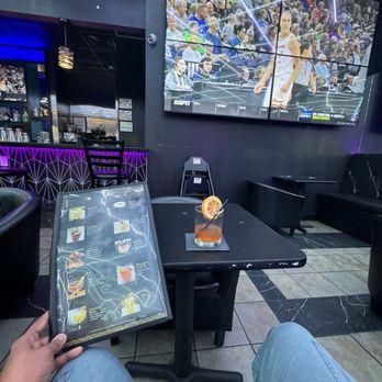 Fuma Dubai Hookah Lounge - Hookah Bars Near Me - Beaumont, Texas