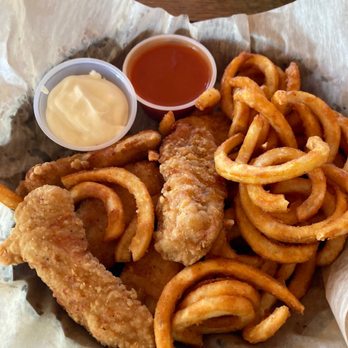 Pier Fifty-Three Brick Oven - Chicken tender and fries basket - Pizza Near Me - Wolcott, New York Pier Fifty-Three Brick Oven - Chicken tender and fries basket - Pizza Near Me - Wolcott, New York