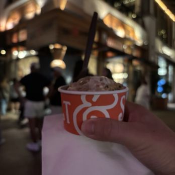 Salt & Straw - Salted, Malted, Chocolate Chip Cookie Dough Pint - Ice Cream & Frozen Yogurt Near Me - Anaheim, California