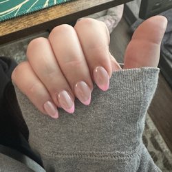 Carolina Nail Bar - French tip w chrome