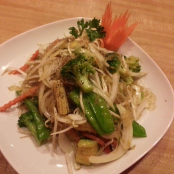 Emon's Thai Cafe - Pad Woon Sen - Thai Near Me - Naples, Florida