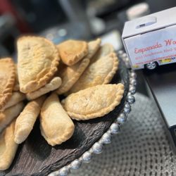 Empanada World Café