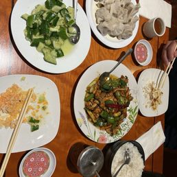 Garlic cucumber, Kung Pao Chicken, steamed pork chive dumplings Garlic cucumber, Kung Pao Chicken, steamed pork chive dumplings