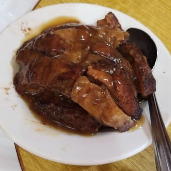 Yong’s Kitchen - Kau yuk with taro - Cantonese Near Me - Honolulu, Hawaii Yong’s Kitchen - Kau yuk with taro - Cantonese Near Me - Honolulu, Hawaii