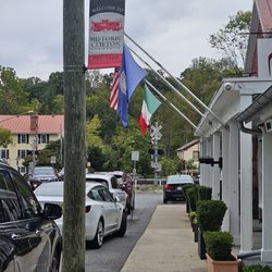 Historic Clifton - Cutesy neighborhood.