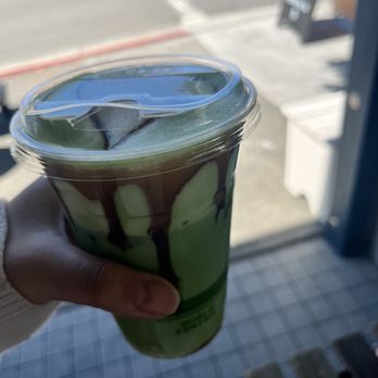 Blue Willow Teaspot - Tea Rooms Near Me - Berkeley, California