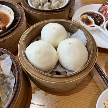 MingHin Cuisine - Steamed Egg Yolk Paste Bun - Dim Sum Near Me - Chicago, Illinois MingHin Cuisine - Steamed Egg Yolk Paste Bun - Dim Sum Near Me - Chicago, Illinois