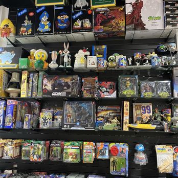 Moosehead Toys and Comics - Vintage lunchboxes, vintage cookie jars, and Collectables from Bugs Bunny to Tweety Bird and more. - Comic Books Near Me - Sarasota, Florida Moosehead Toys and Comics - Vintage lunchboxes, vintage cookie jars, and Collectables from Bugs Bunny to Tweety Bird and more. - Comic Books Near Me - Sarasota, Florida
