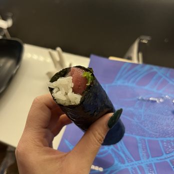 Temakase Hand Roll Bar - 2nd Ave - Toro Scallion Roll - Sushi Bars Near Me - New York, New York