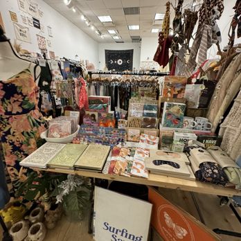 Sugar Sugar Hawaii - Women's Clothing Near Me - Honolulu, Hawaii Sugar Sugar Hawaii - Women's Clothing Near Me - Honolulu, Hawaii