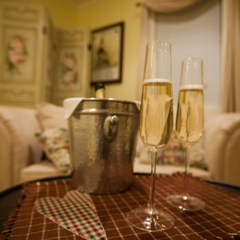 1. Monticello Appellation Wine Tours