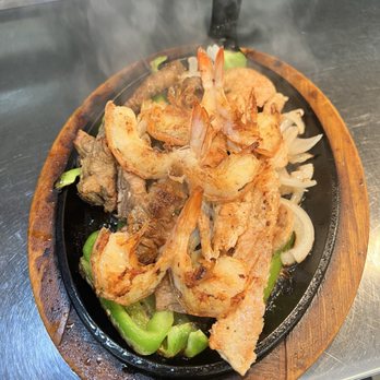 Carnitas Mexican Grill - Fajitas special - Mexican Near Me - Houston, Texas