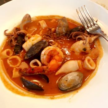 Trattoria Amici - Cioppino - Italian Near Me - Glendale, California Trattoria Amici - Cioppino - Italian Near Me - Glendale, California