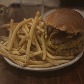 Bar Juillet - BJs burger - Wine Bars Near Me - Ashland, Oregon Bar Juillet - BJs burger - Wine Bars Near Me - Ashland, Oregon