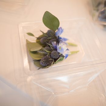 Bloem Decor Florist - Groomsmen's boutonnieres. - Florists Near Me - Sacramento, California Bloem Decor Florist - Groomsmen's boutonnieres. - Florists Near Me - Sacramento, California