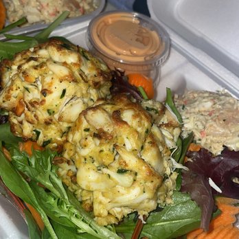 Mama J's Crab Cakes - crab cakes with spinach and carrots - Caterers Near Me Mama J's Crab Cakes - crab cakes with spinach and carrots - Caterers Near Me