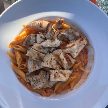 Maurizio's on the Water - Penna alla vodka with added chicken - Italian Near Me - Beechhurst, New York Maurizio's on the Water - Penna alla vodka with added chicken - Italian Near Me - Beechhurst, New York