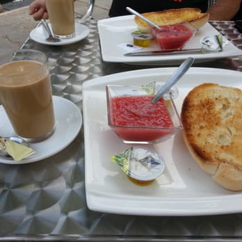 La Crema - Cafeteria Near Me - Córdoba, Colorado
