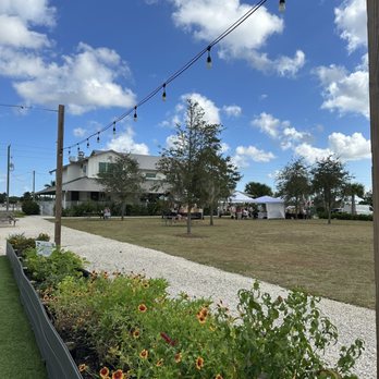 Heritage Market - Outdoor view - Farmers Market Near Me - Homestead, Florida Heritage Market - Outdoor view - Farmers Market Near Me - Homestead, Florida