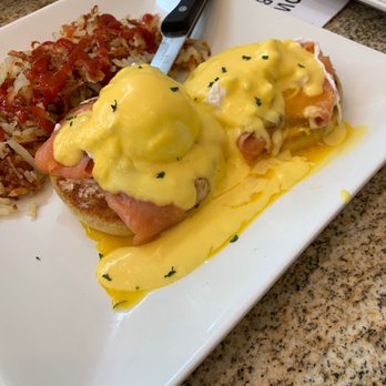 Townhouse Brunch - Salmon Benedict - Breakfast & Brunch Near Me - Colleyville, Texas Townhouse Brunch - Salmon Benedict - Breakfast & Brunch Near Me - Colleyville, Texas