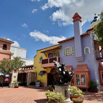 Six Flags Fiesta Texas - Beautiful Spanish design plaza - Amusement Parks Near Me - San Antonio, Texas