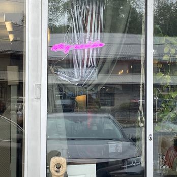 The Pizza House - Sign in Window - Pizza Near Me - Ephrata, Pennsylvania The Pizza House - Sign in Window - Pizza Near Me - Ephrata, Pennsylvania