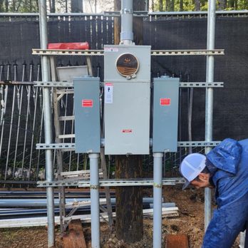 County Electric - Starting a homeowner power pole 400 amp service - Electricians Near Me - Port Orchard, Washington County Electric - Starting a homeowner power pole 400 amp service - Electricians Near Me - Port Orchard, Washington