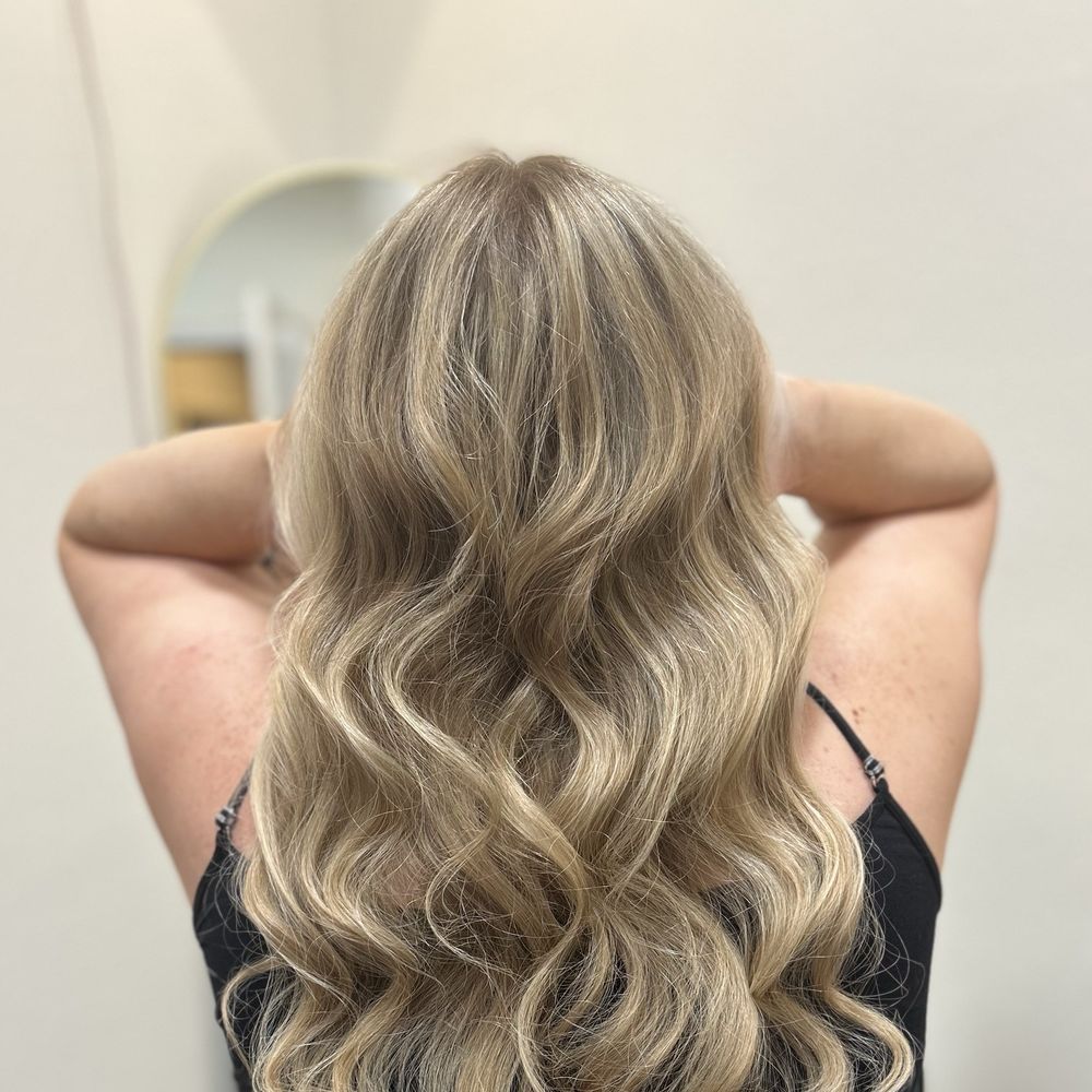 Capello - Beautiful blonde blend :-) - Hair Salons Near Me - Plymouth, Michigan Capello - Beautiful blonde blend :-) - Hair Salons Near Me - Plymouth, Michigan