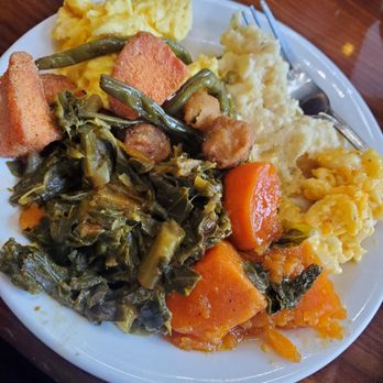 Paschal's Restaurant & Bar - Greens, Mac-n-cheese, Eggs, Grits, Green Beans, Candied Yams & Frief Salmon Bites - Southern Near Me - Atlanta, Georgia Paschal's Restaurant & Bar - Greens, Mac-n-cheese, Eggs, Grits, Green Beans, Candied Yams & Frief Salmon Bites - Southern Near Me - Atlanta, Georgia