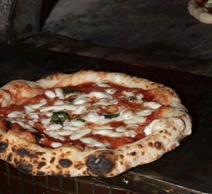 Kesté Pizza e Vino by null