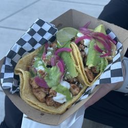 Pepe Caliente Mobile Food Cart - Chicken tacos