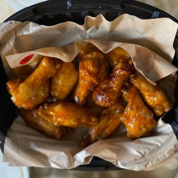 Hoots Wings by Hooters - Chipotle Honey - Chicken Wings Near Me - Pasadena, California Hoots Wings by Hooters - Chipotle Honey - Chicken Wings Near Me - Pasadena, California