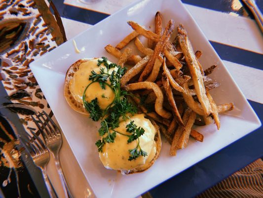 Spoon River Artworks and Market by null