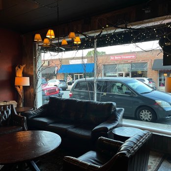 Sophie's Cork & Ale - Bars Near Me - Lexington, North Carolina