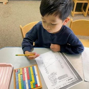 SCS Bilingual Preschool - Queit work time. - Preschools Near Me - Sammamish, Washington SCS Bilingual Preschool - Queit work time. - Preschools Near Me - Sammamish, Washington