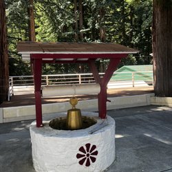Taungpulu Kaba Aye Monastery - Ring the bell