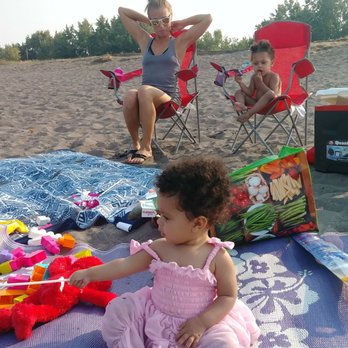 Sauvie Island - Nice sand to set up picnic - Parks Near Me - Portland, Oregon Sauvie Island - Nice sand to set up picnic - Parks Near Me - Portland, Oregon