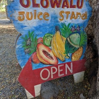 Olowalu Juice Stand - Sign for the Olowalu juice stand - Juice Bars & Smoothies Near Me - Lahaina, Hawaii