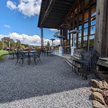 Mazzocco Sonoma - Outdoor seating - Wineries Near Me - Healdsburg, California Mazzocco Sonoma - Outdoor seating - Wineries Near Me - Healdsburg, California