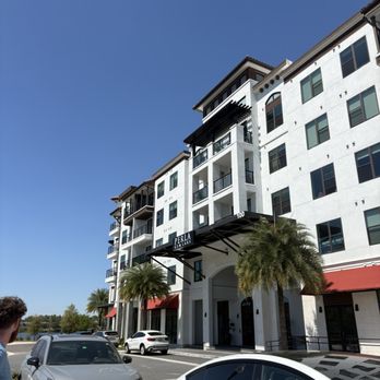 Perla Gem Lake - Front of building - Apartments Near Me - Maitland, Florida Perla Gem Lake - Front of building - Apartments Near Me - Maitland, Florida
