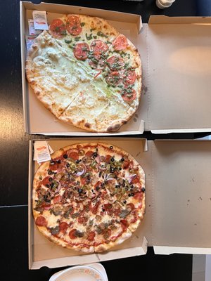 Pauly's Pizza Joint by null