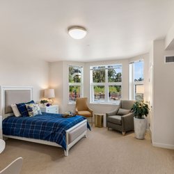 Merrill Gardens at Rockridge