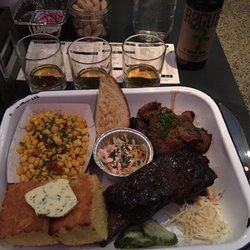 Memphis Roadhouse - 2-meat dish with a rye sampler and a beer. Delic